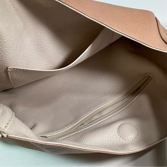 Street Level reversible tan/cream soft faux leather shoulder bag - Picture 11 of 15